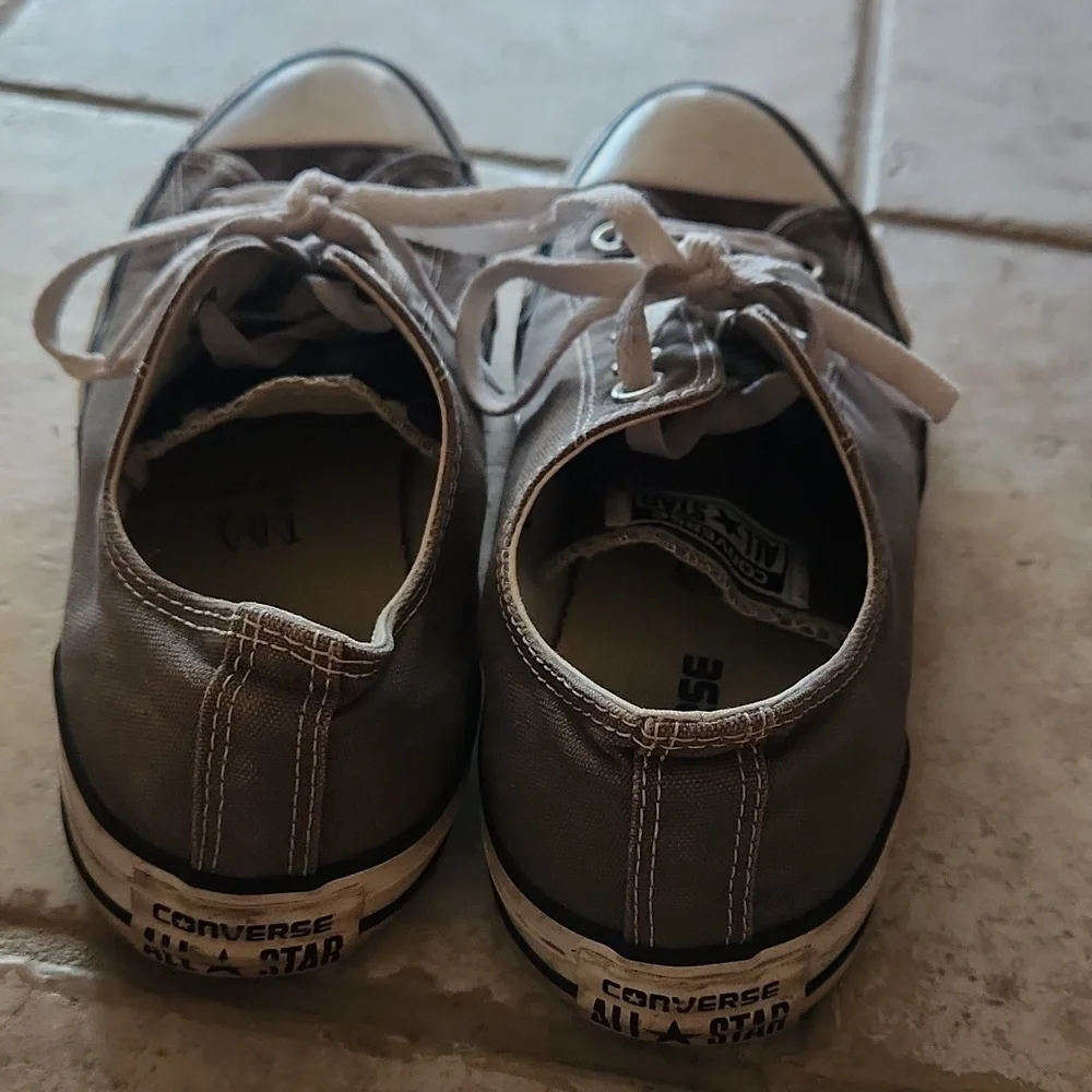 Converse Chuck Taylor Allstars In Grey Mens Size 8 Or Womens Size 10 - Picture 2 of 7